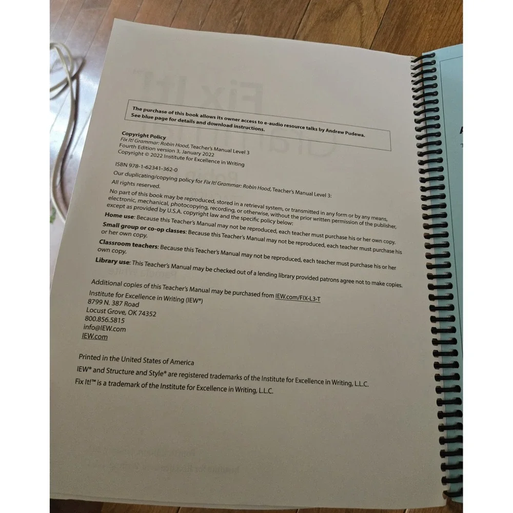 Good and the Beautiful Kingdoms & Classifications 3-8 Science Unit Plus Journal